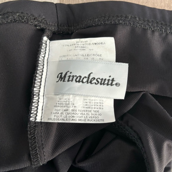 MIRACLESUIT BLACK TUMMY CONTROL SLIMMING SWIM SKIRT SWIMSUIT BOTTOMS SIZE 12 L - Picture 4 of 8